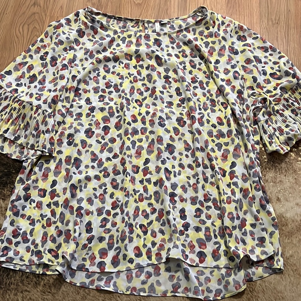 Nwot cheetah top